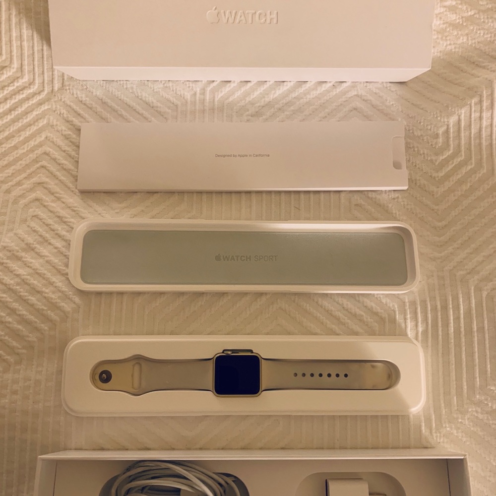 Apple Watch Sport 38mm in Gold and Bone White band